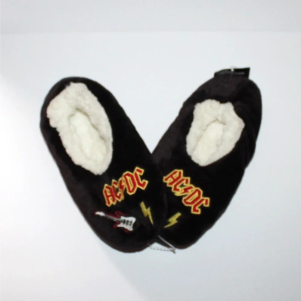 AC/DC Women's Fuzzy Babba Slipper Socks with grippers S small size 5 - 7